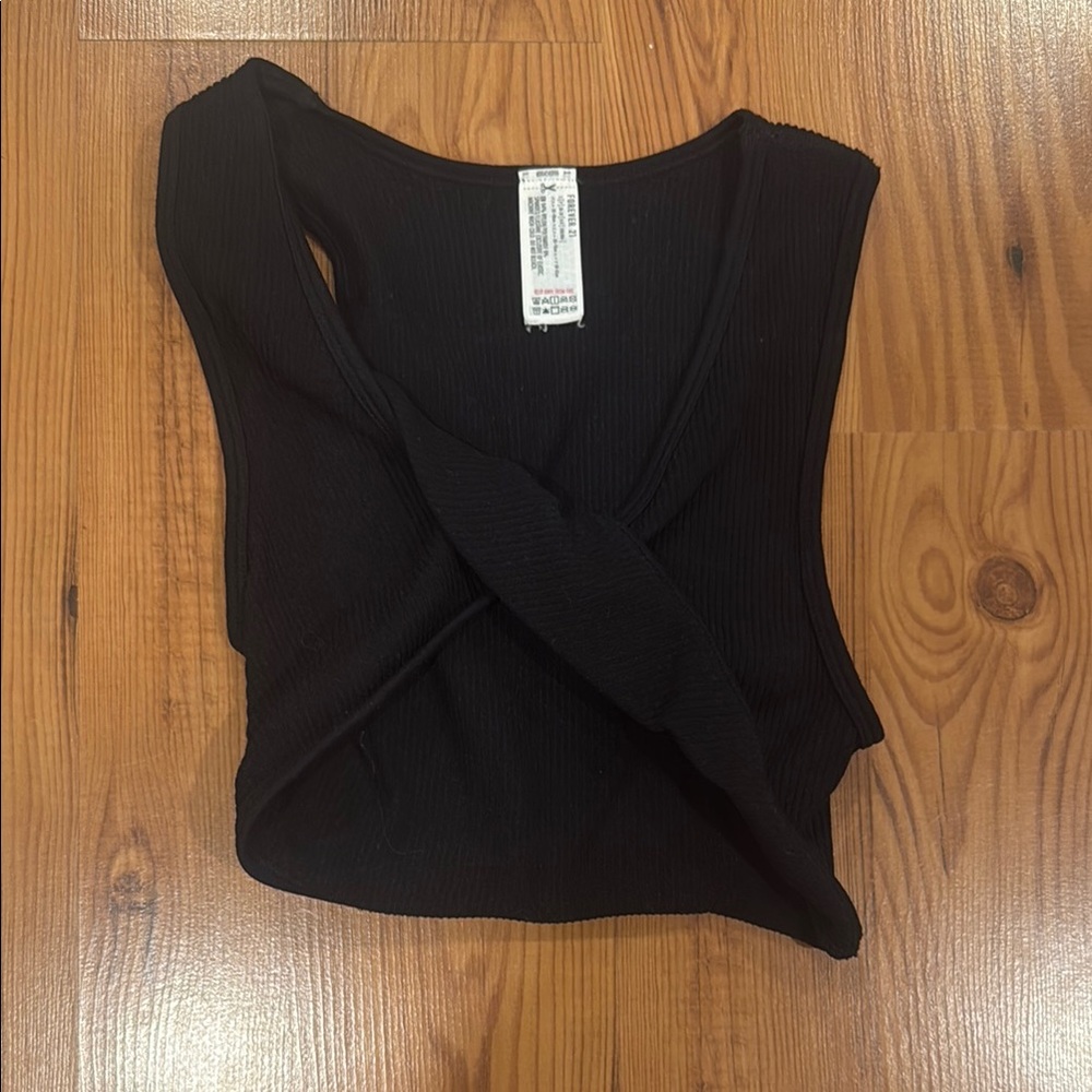 Sleeveless Front Knot Crop Top